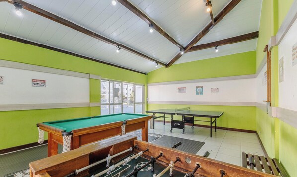 Games room - Apartment w/ Pool 350m From the Beach Vjgm0102 (Ilhéus)