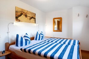 1 多间卧室、熨斗/熨衣板、WiFi、床单