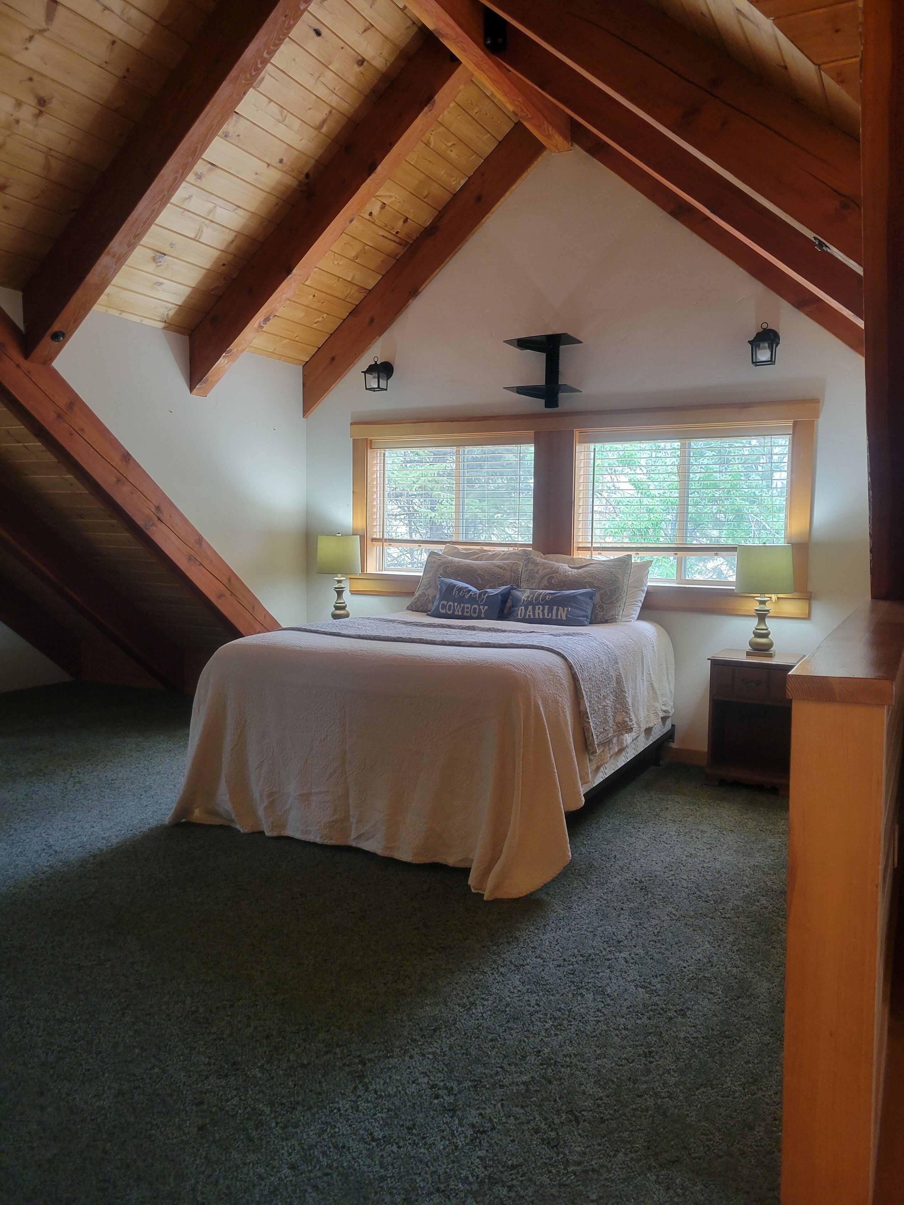 4 bedrooms, WiFi, bed sheets