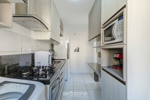 Basic Apartment | Private kitchen