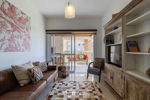 Basic Apartment | Living area