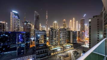 2 Bedroom Apartment - Full Burj Khalifa View | Terrace/patio