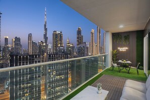 2 Bedroom Apartment - High Floor & Full Burj Khalifa view | Terrace/patio - Luxury Apartments in Dubai Business Bay (Dubai)