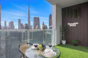 2 Bedroom Apartment - High Floor & Full Burj Khalifa view | Terrace/patio - Luxury Apartments in Dubai Business Bay (Dubai)