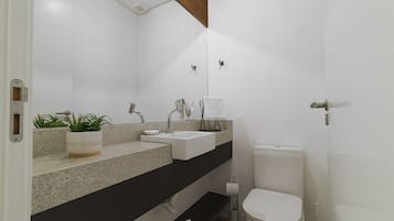 Apartamento básico | Baño | Artículos de higiene personal gratuitos