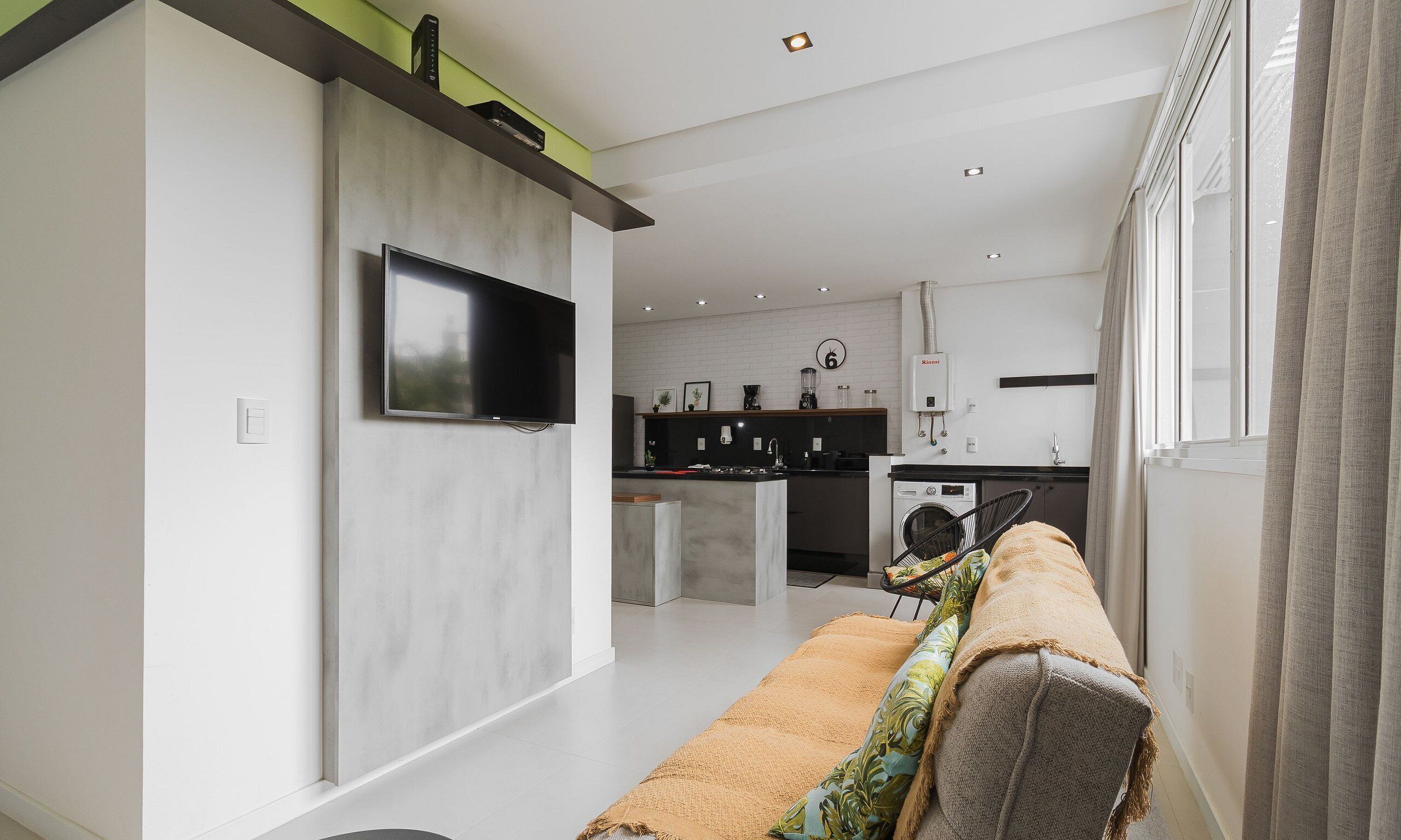Basic Apartment | Living area | TV