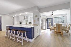 Micro-ondas, fogão, cooktop, lava-louças