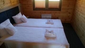 2 makuuhuonetta, ilmainen Wi-Fi, vuodevaatteet