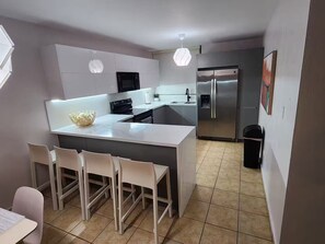 Microwave, oven
