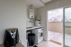 Basic Apartment | Private kitchen