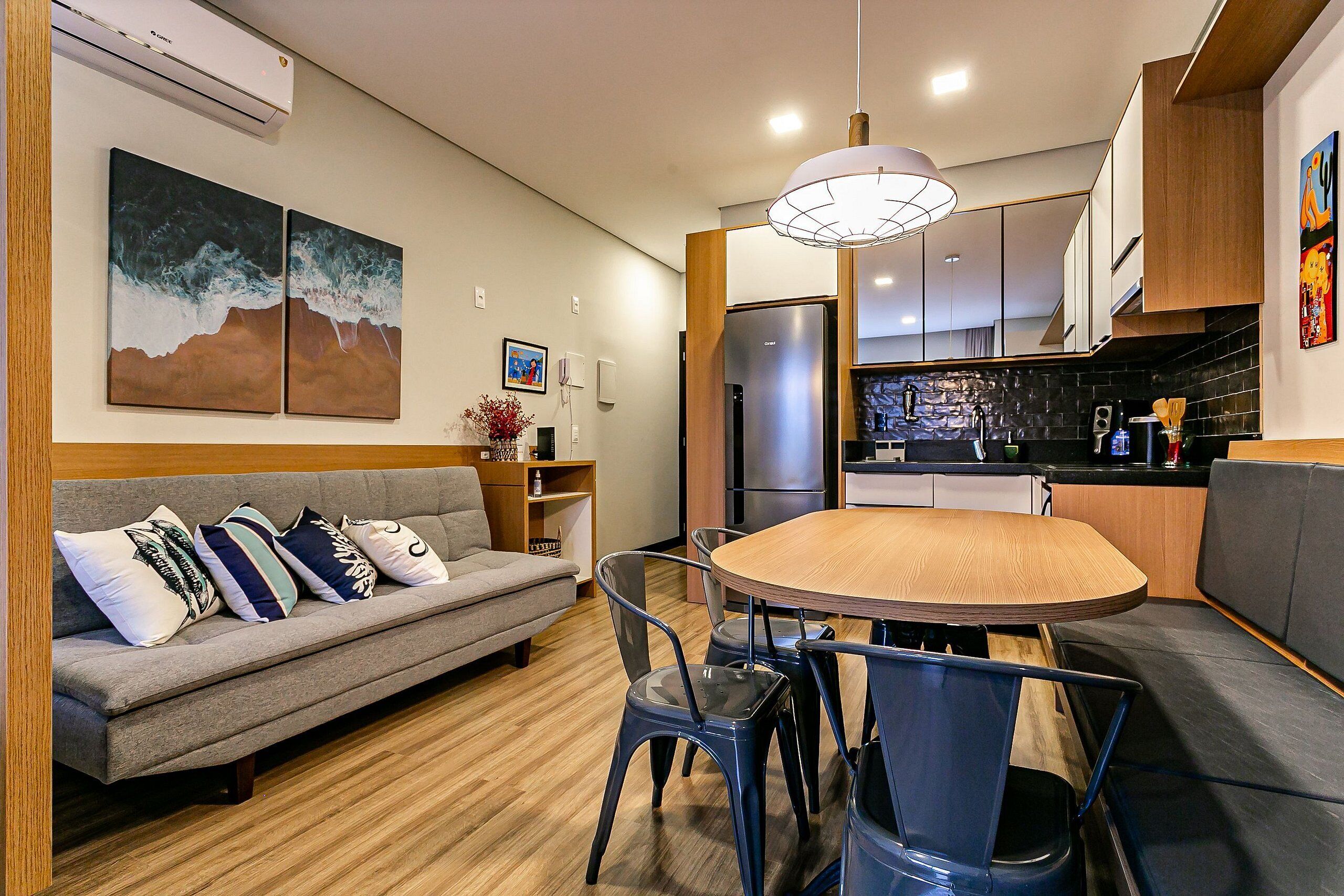 Apartamento básico | Zona de estar | Una televisión