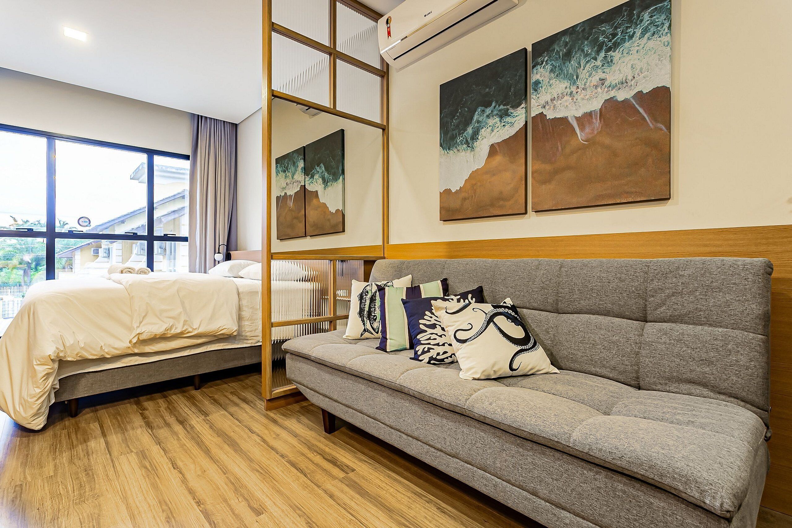 Apartamento básico | 1 dormitorio y escritorio