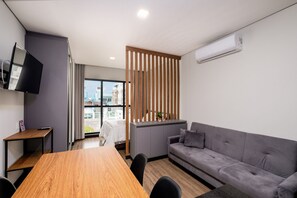 Interior - Studio c/ piscina no terraço 900m da praia STI102 (Florianópolis)