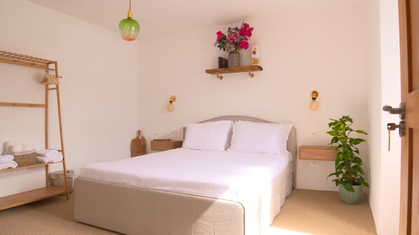 Quarto casal conforto, vista para o lago | Wi-Fi de cortesia