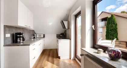 Apartment 'Bempflingen' with Balcony and Wi-Fi