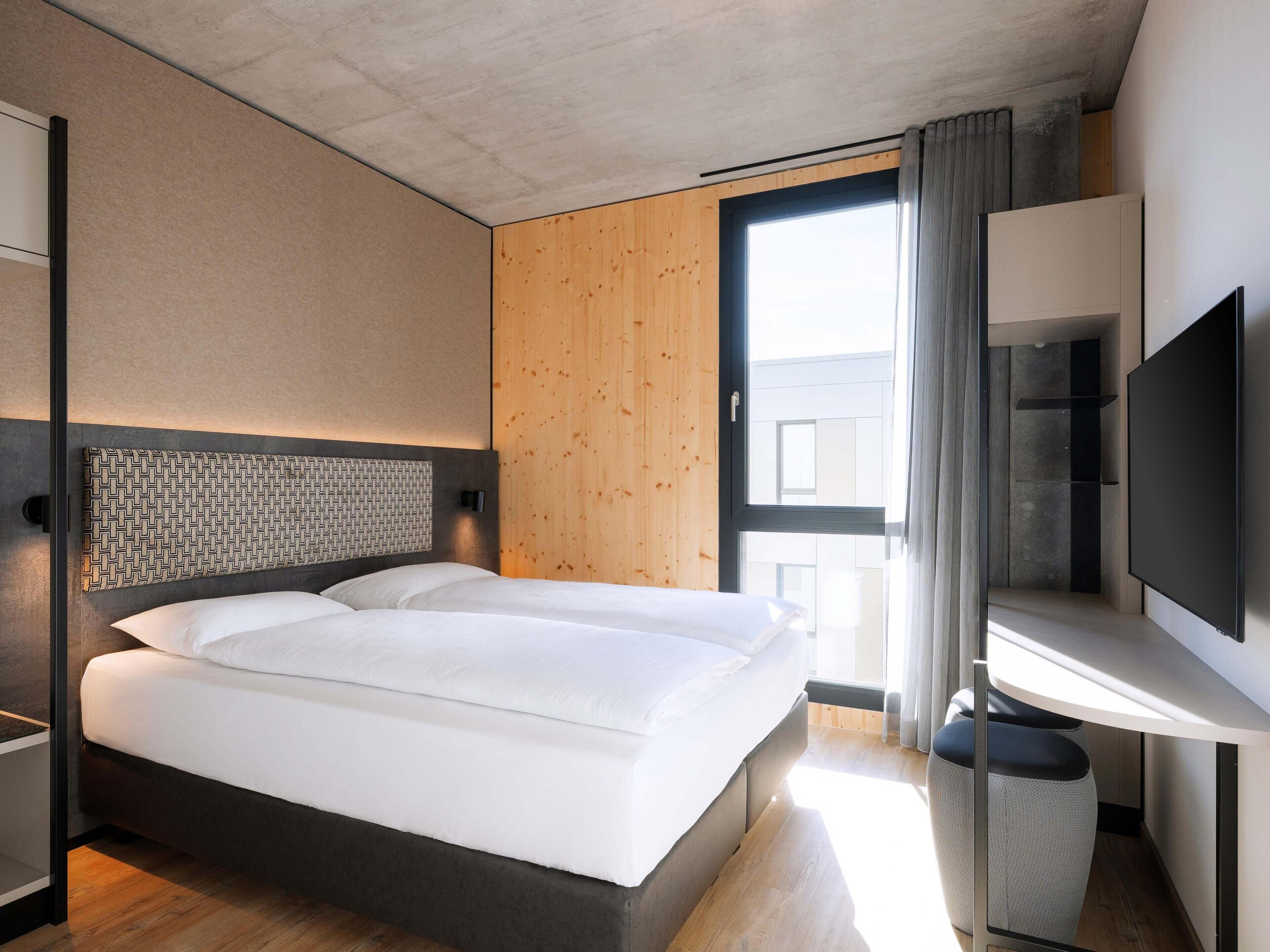 Doppelzimmer Panoramablick | Zimmersafe, Schreibtisch, schallisolierte Zimmer, kostenloses WLAN