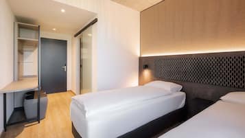 Safe på rommet, skrivebord, lydisolert og wi-fi (inkludert)