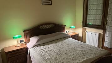 2 Schlafzimmer, Bügeleisen/Bügelbrett, WLAN, Bettwäsche