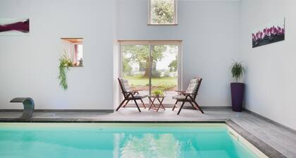 Holiday Home 'La Clémençaie' with Private Terrace, Garden and Wi-Fi