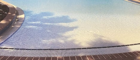 泳池