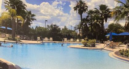 Attention SnowBirds!- Charming 3-bedroom villa with multiple pools in North Port