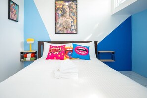 مكواة/لوح كي وواي فاي وملاءات أسرّة