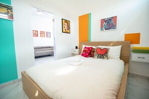 3 habitaciones, tabla de planchar con plancha, wifi y ropa de cama 