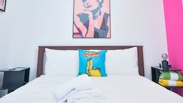 3 bedrooms, iron/ironing board, WiFi, bed sheets