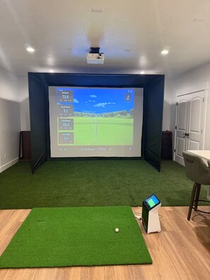 Interior - Mountainside Golf Simulator (Ogden)