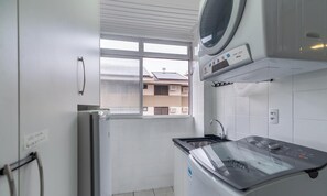Basic Apartment | Private kitchen