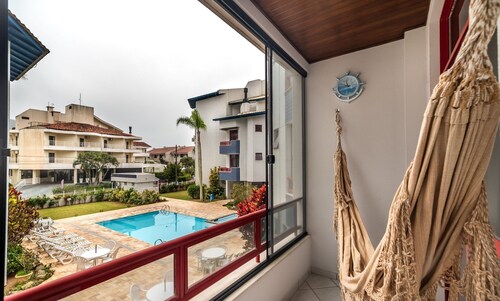 Apt W/bbq and Access to Praia Brava Rra0103