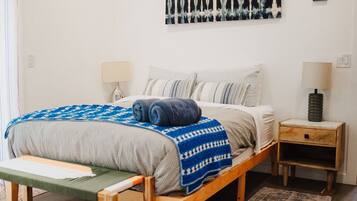 4 室のベッドルーム、アイロン / アイロン台、WiFi (無料)、ベッドシーツ