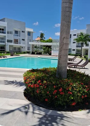 Outdoor pool -  Tropical Retreat- Free Beach Shuttle  (Punta Cana)