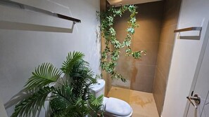 Apartment, Balcony | Bathroom