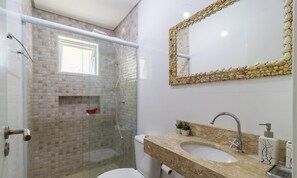Basic Apartment | Bathroom | Free toiletries - Apt With Barbecue Near Ingleses Beach Rpv102 (Florianópolis)