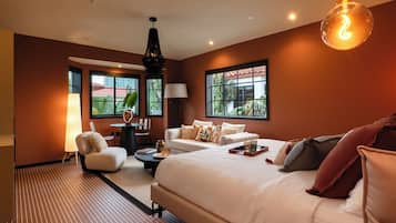 Suíte júnior, 1 cama King | Roupas de cama premium, frigobar, cofres nos quartos, cortinas blackout