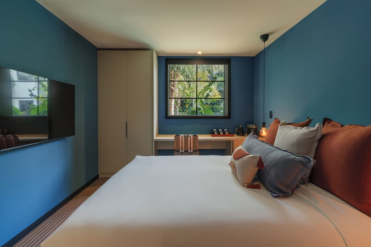 Standard Double Room, 1 Queen Bed, Garden View