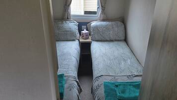3 bedrooms, bed sheets