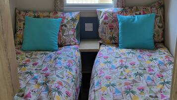 3 bedrooms, bed sheets