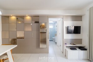 Basic Apartment | Living area