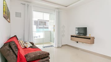 Basic Apartment | Living area