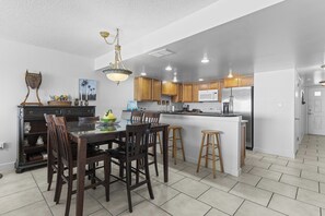 تناول الطعام