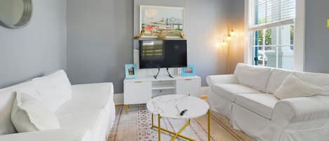 TV connectée, livres, chaßne hi-fi