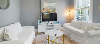 Live NOLA-4 Beds, Laundry, Screened-In Porch w/BT-SS Speakers & Pickleball Court