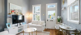 Live NOLA-4 Beds, Laundry, Screened-In Porch w/BT-SS Speakers & Pickleball Court