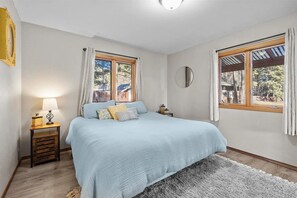 3 bedrooms, WiFi, bed sheets
