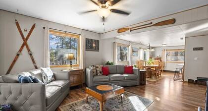 Pet Friendly Lakeside Gem Close to the Lake