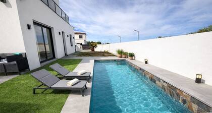 Villa Zinga-Piscine,jardin & calme absolu