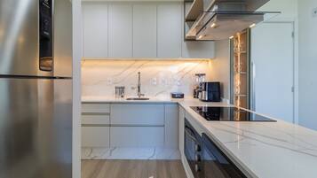 Basic Apartment | Private kitchen