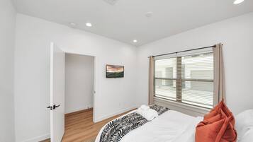 3 slaapkamers, een bureau, een strijkplank/strijkijzer, gratis wifi